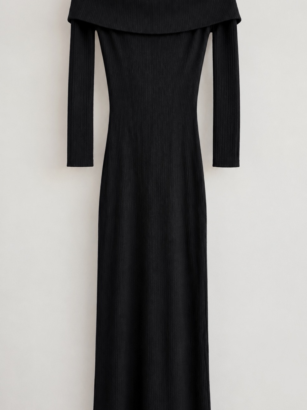 Black Off-Shoulder Ribbed Maxi Dress